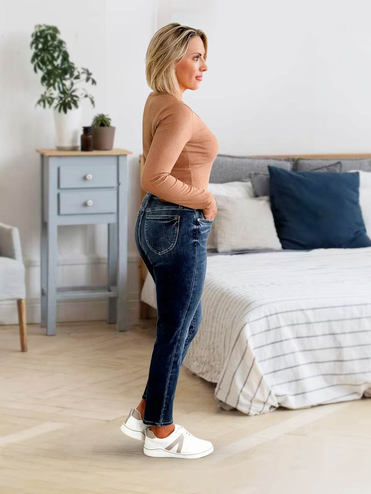 2025 Bauchkontrolle und Po-Lifting Jeans