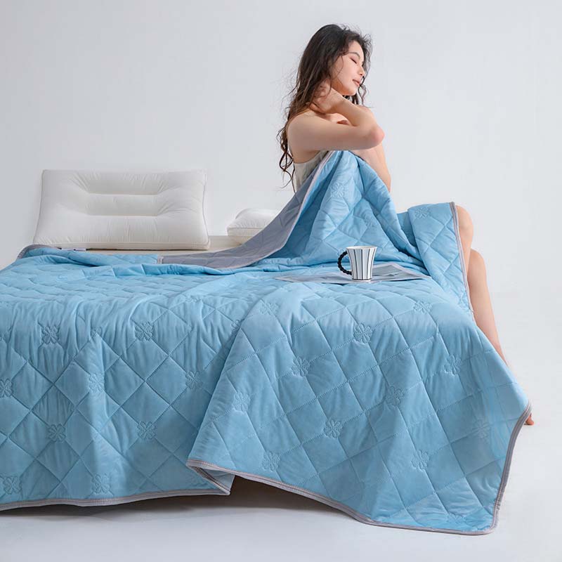 🛏️ NUR FÜR BEGRENZTE ZEIT: 50 % RABATT! 💥 Atmungsaktive, bedruckte, waschbare Sommer-Kühlbettdecke – beidseitig verwendbar, aus Q-Max-Gewebe, hypoallergen ✨