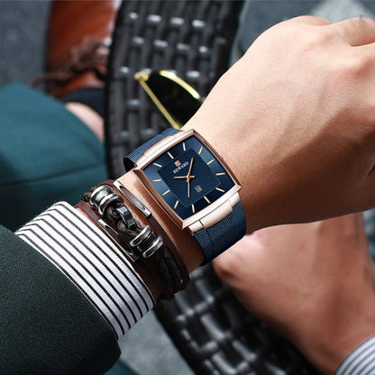 Herren Ultra-dünne quadratische Quarzuhr mit Mesh-Armband