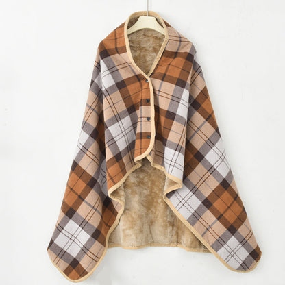 Trendiger, karierter, dicker Deckenponcho