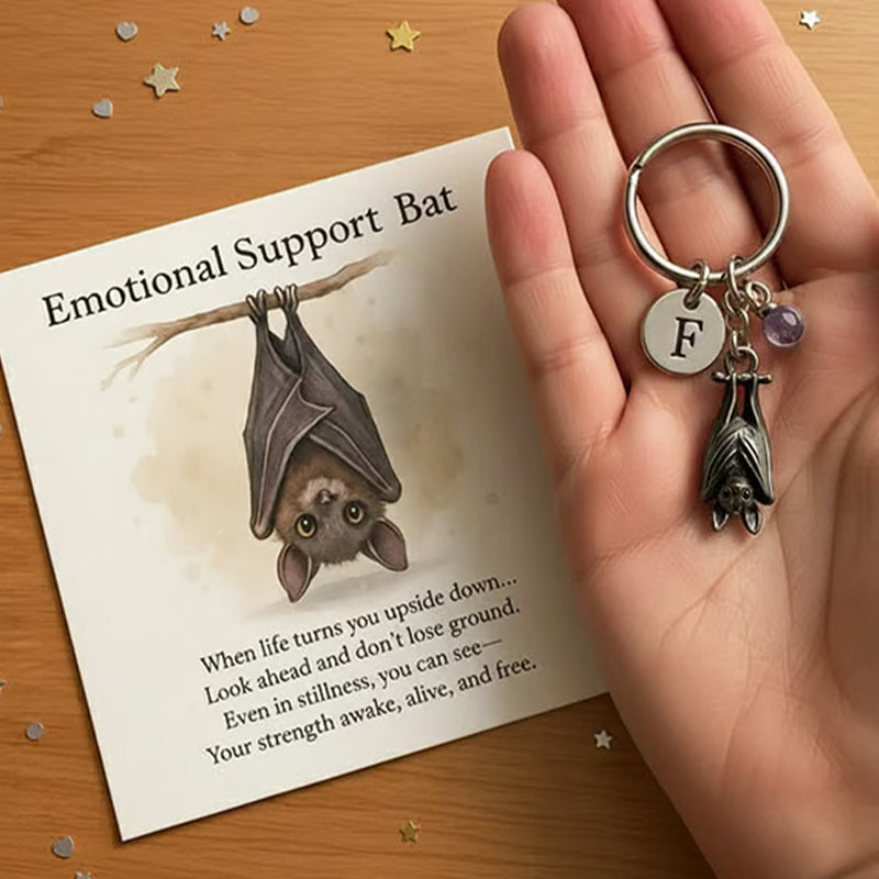✨Black Friday 50 % Rabatt!🦇Emotionaler Unterstützungs-Fledermaus-Schlüsselanhänger mit Grußkarte