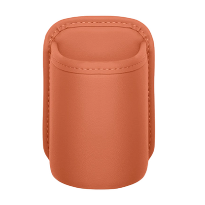 🥳HEISSER VERKAUF 2026🥳💞ÜBER 50.000 VERKAUFT!🚗🧺Getränkehalter aus Leder für die Autotür – Breite Öffnung, Getränke und Handy sind leicht zu erreichen. Sicherer Halt durch Clip-Befestigung. PU-Leder, robust und stilvoll. 🛡️✨