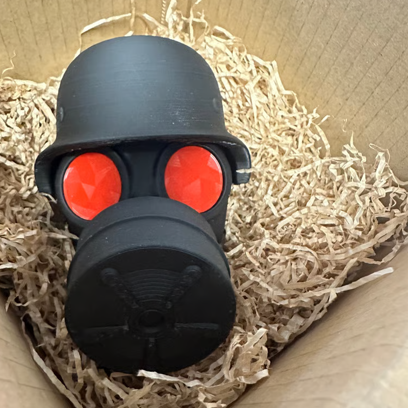 🌞Frühlingserwachen: 50% Rabatt!🔥"Mad Max" Auto-Zubehör: Taktische Gasmasken-Abdeckung für die Anhängerkupplung