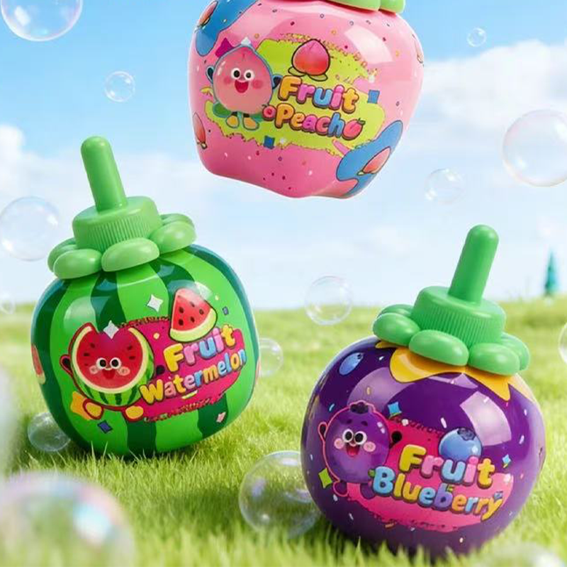 Seifenblasenspielzeug mit Fruchtmotiv für draußen