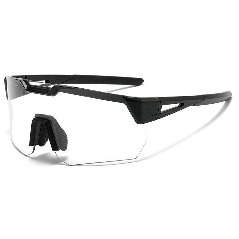 Stilvolle Schutzbrille für Tag und Nacht beim Motorradfahren