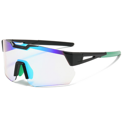 Stilvolle Schutzbrille für Tag und Nacht beim Motorradfahren