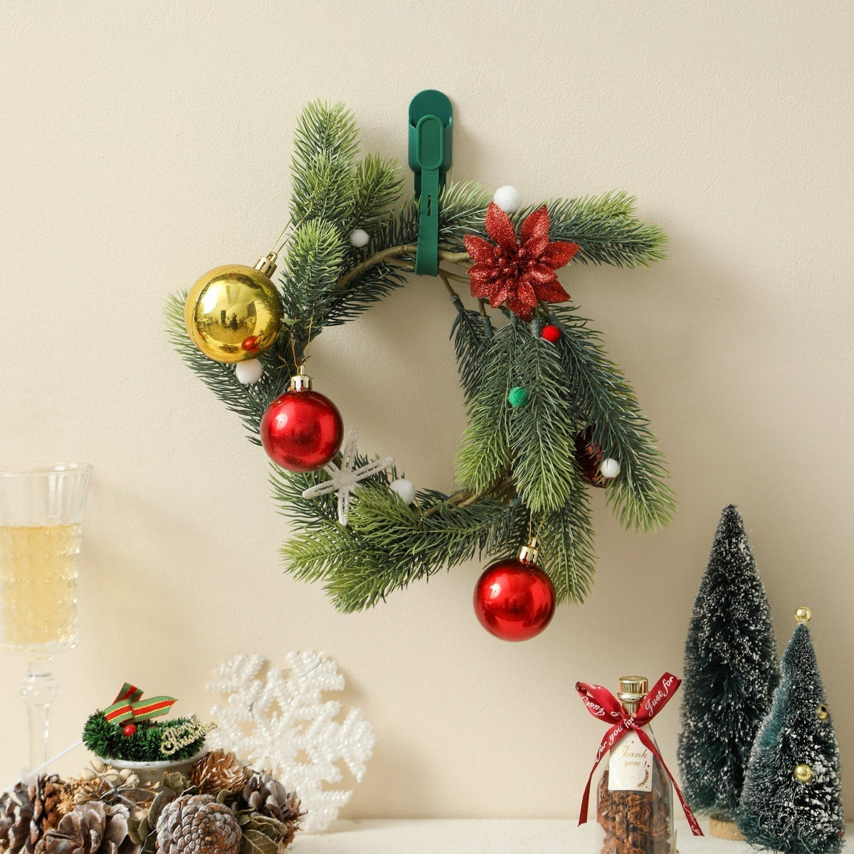 ⏰ Silikon-Weihnachtskranzbänder und -Haken (5 Stück) – Befestigen Sie Ihre Kränze und Girlanden ganz einfach🎅